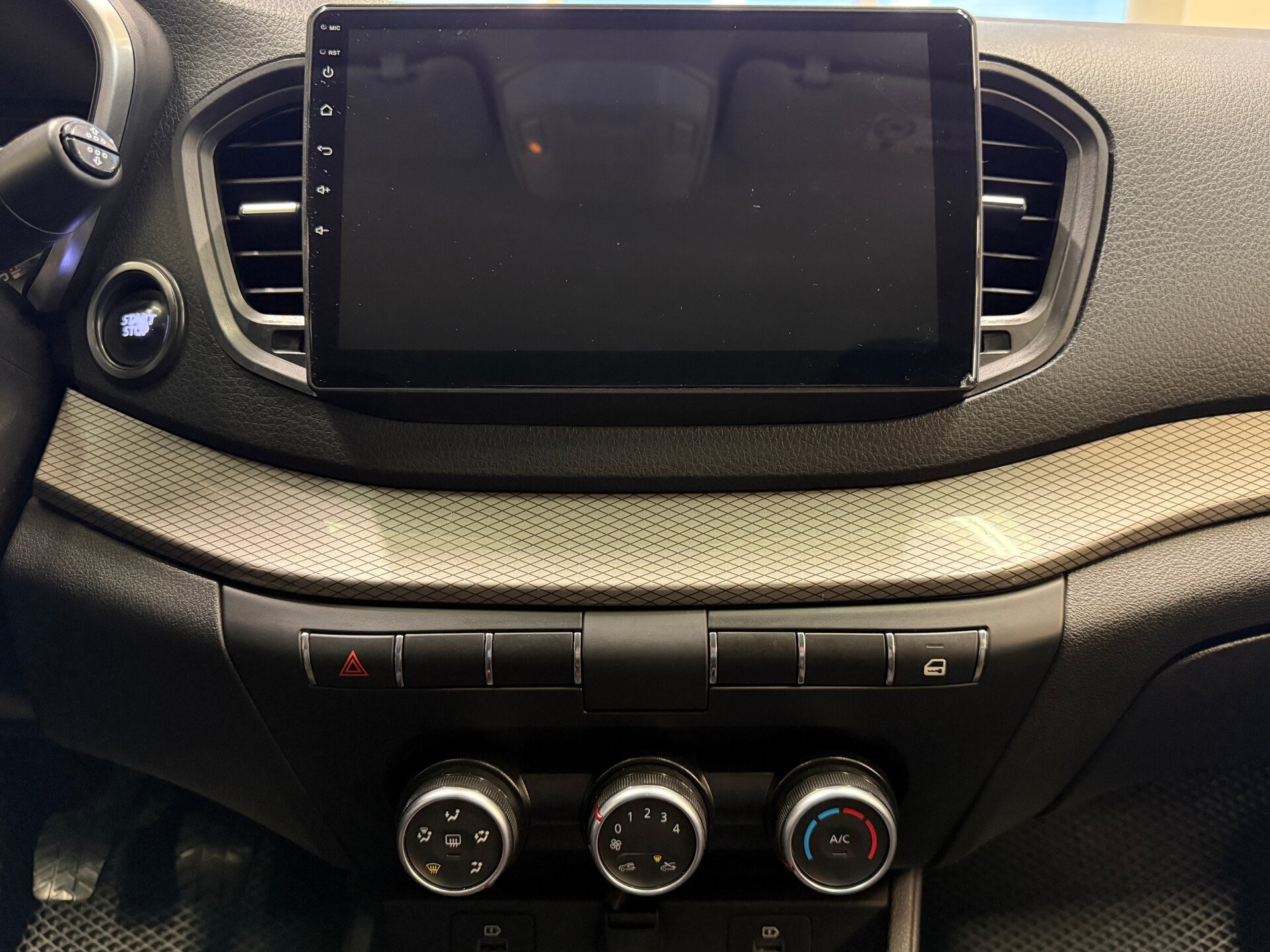 Lada (ВАЗ) Vesta, I Рестайлинг (NG) 2023 Lada (ВАЗ) Vesta, I Рестайлинг (NG) 2023