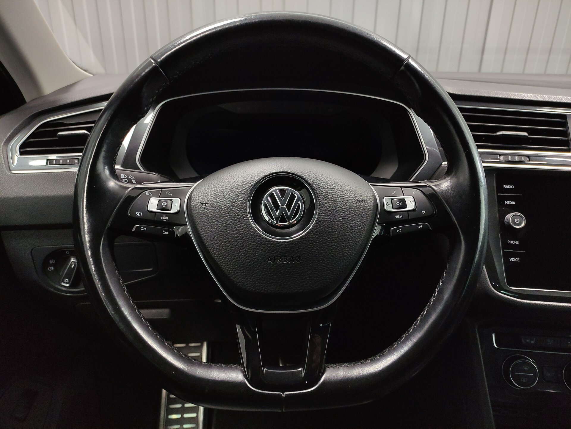 Volkswagen Tiguan, II 2018