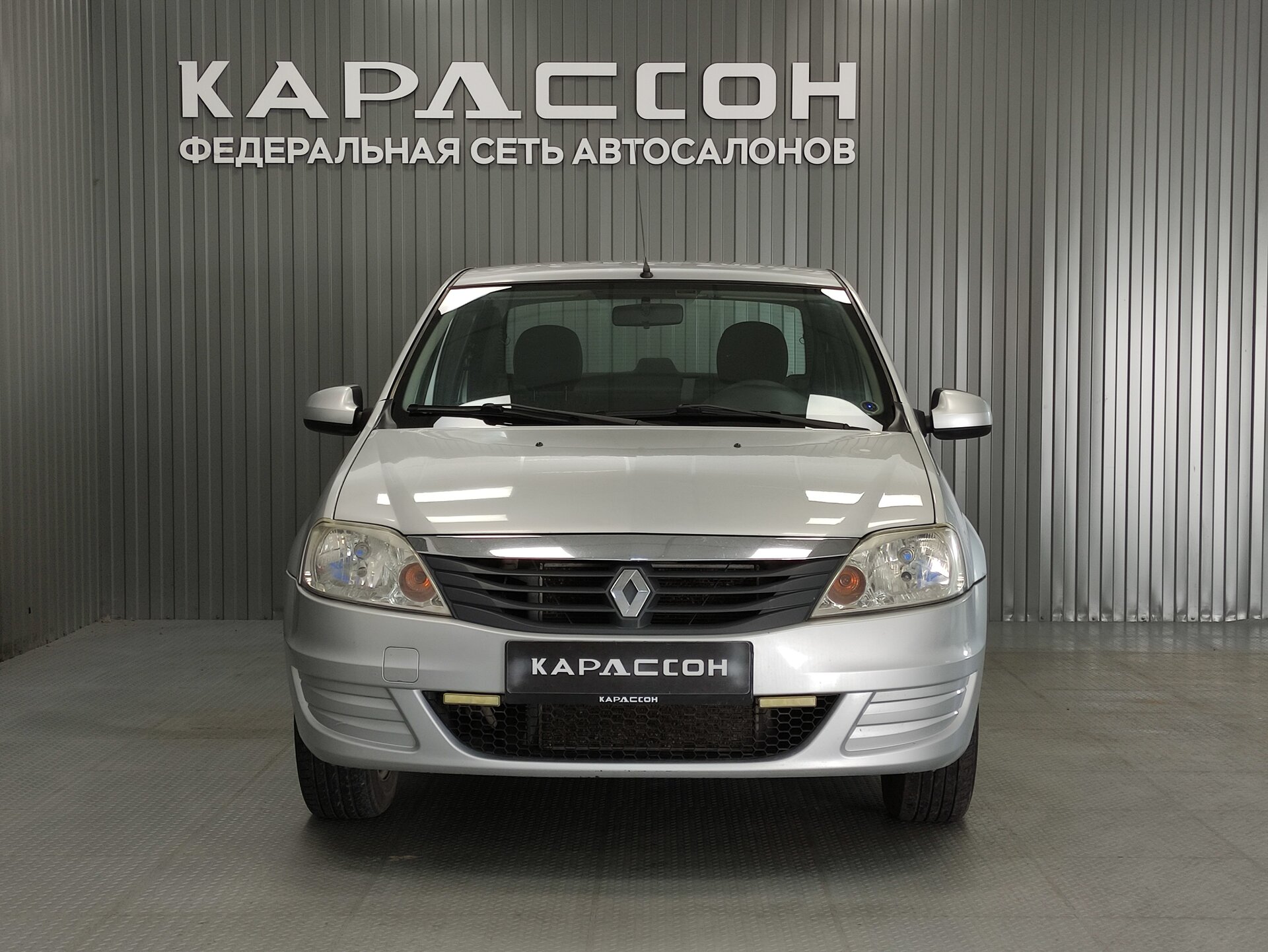 Renault Logan, I Рестайлинг 2013 Renault Logan, I Рестайлинг 2013