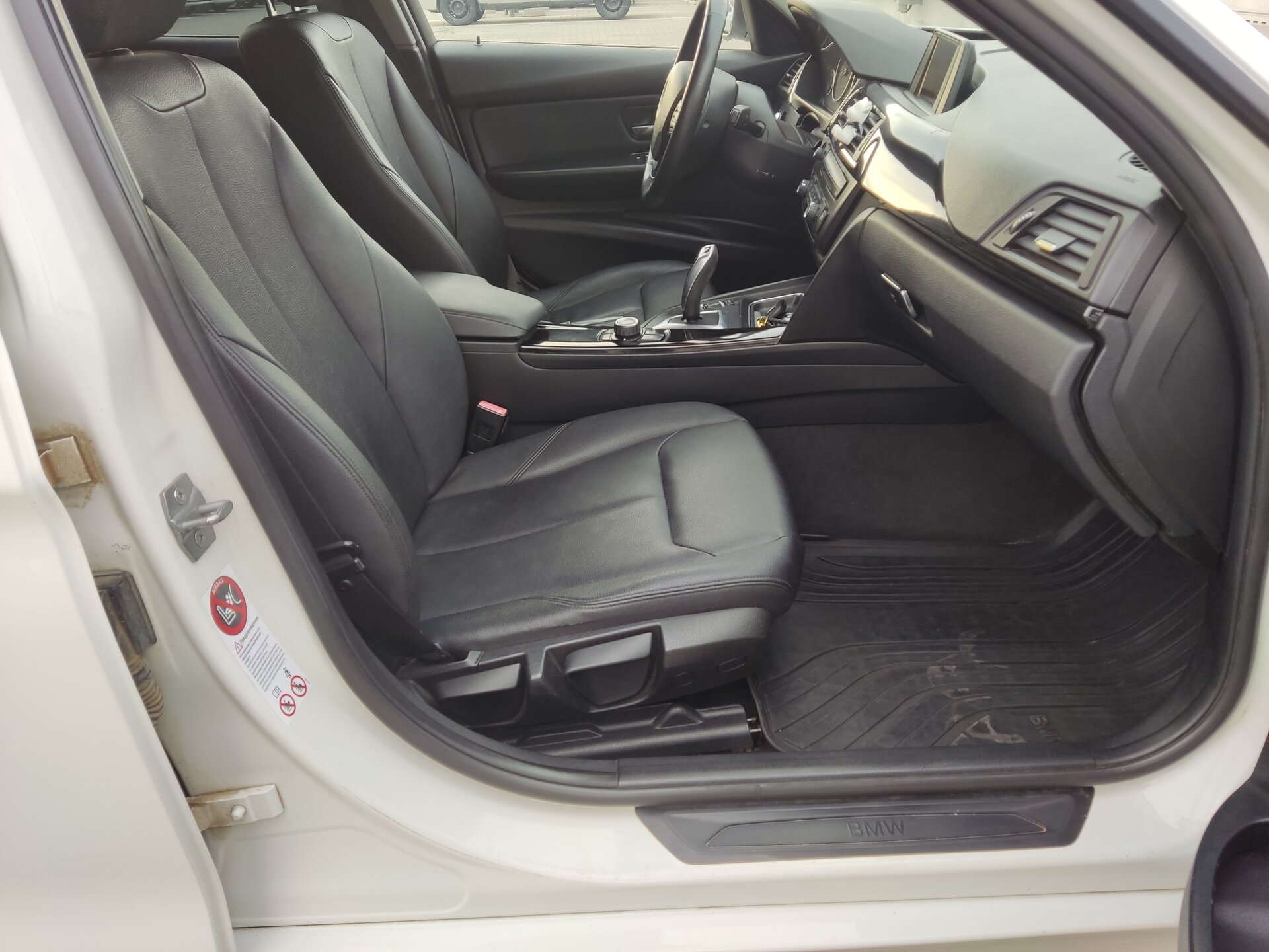 BMW 3 серии, VI (F3x) 2013