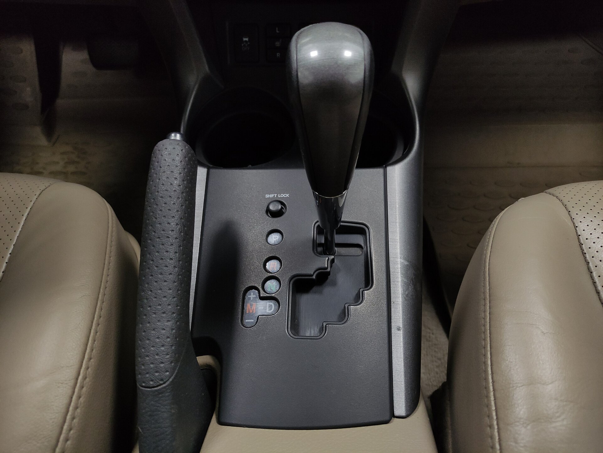 Toyota RAV4, III (XA30) Рестайлинг 2010