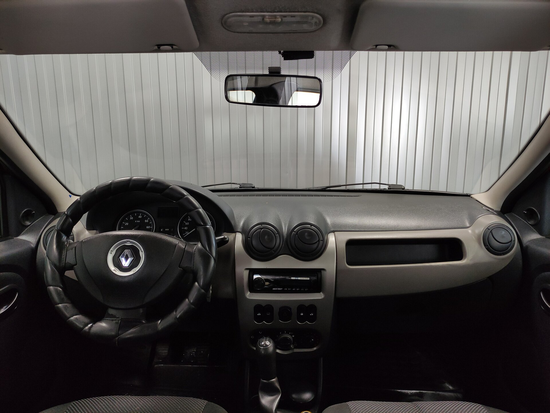Renault Logan, I Рестайлинг 2010