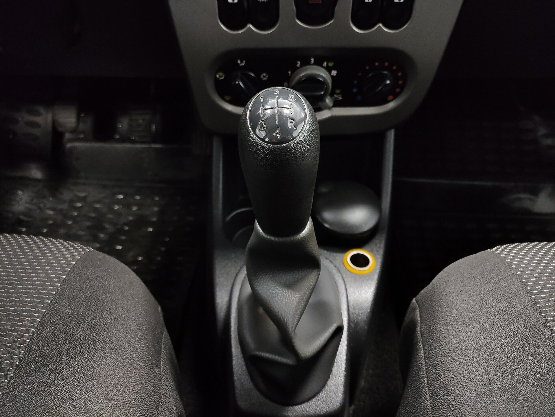 Renault Logan, I Рестайлинг 2010
